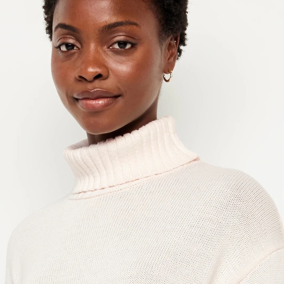 NWT OLD NAVY Turtleneck Tunic Sweater COLOR WHITE SIZE LARGE - Picture 3 of 7